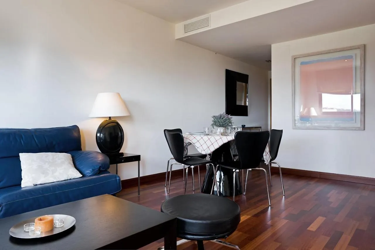 Apartment Urbanchicmalaga Torremolinos 3-Bedroom Sea Mountain Views, Pool, Parking