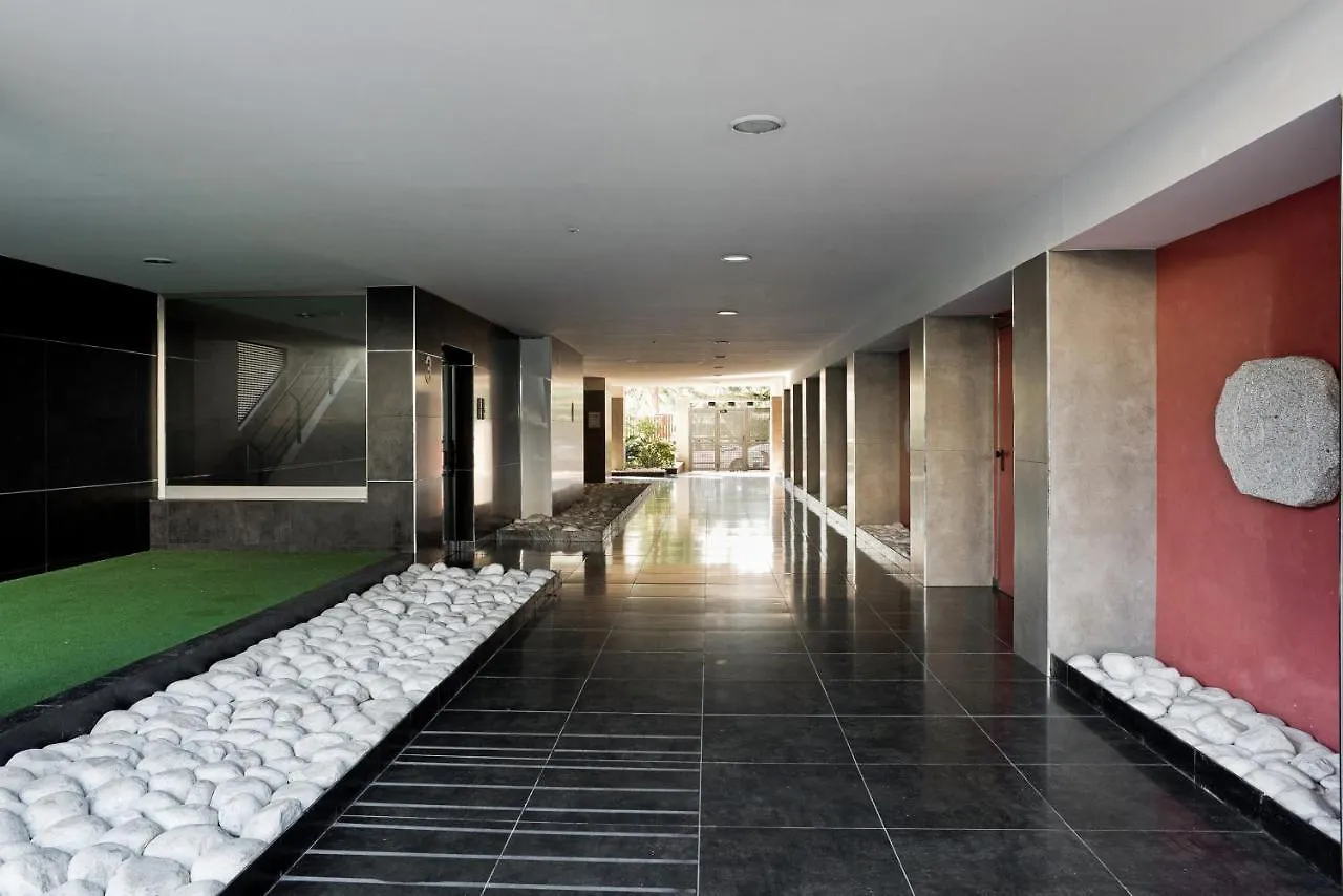 Apartment Urbanchicmalaga Torremolinos 3-Bedroom Sea Mountain Views, Pool, Parking